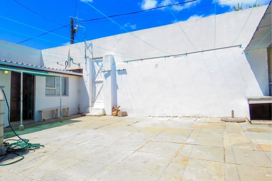 To Let 3 Bedroom Property for Rent in Woodstock Western Cape